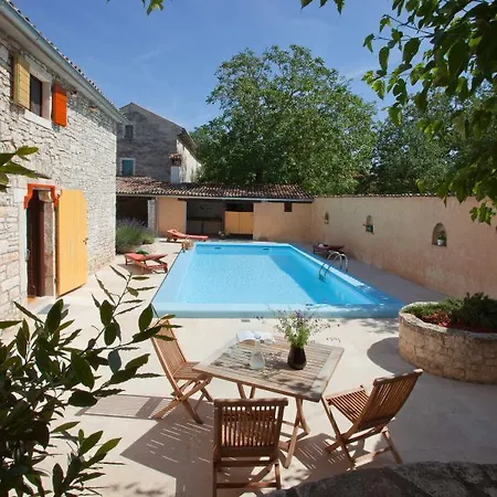 Florinda Holiday home Bokordici
