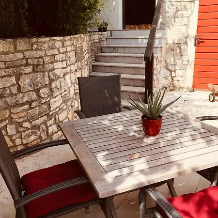 Holiday home Florinda Bokordici